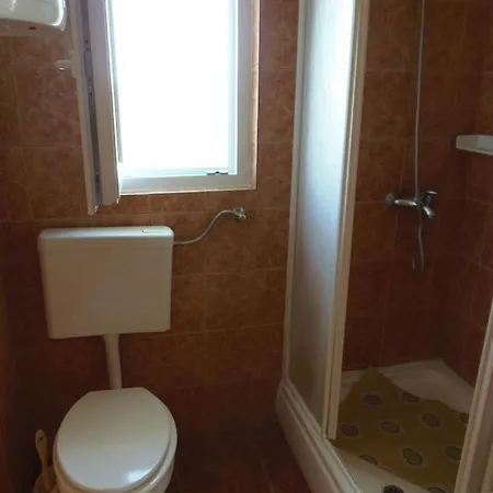 Zoki - Free Parking Apartment Povljana